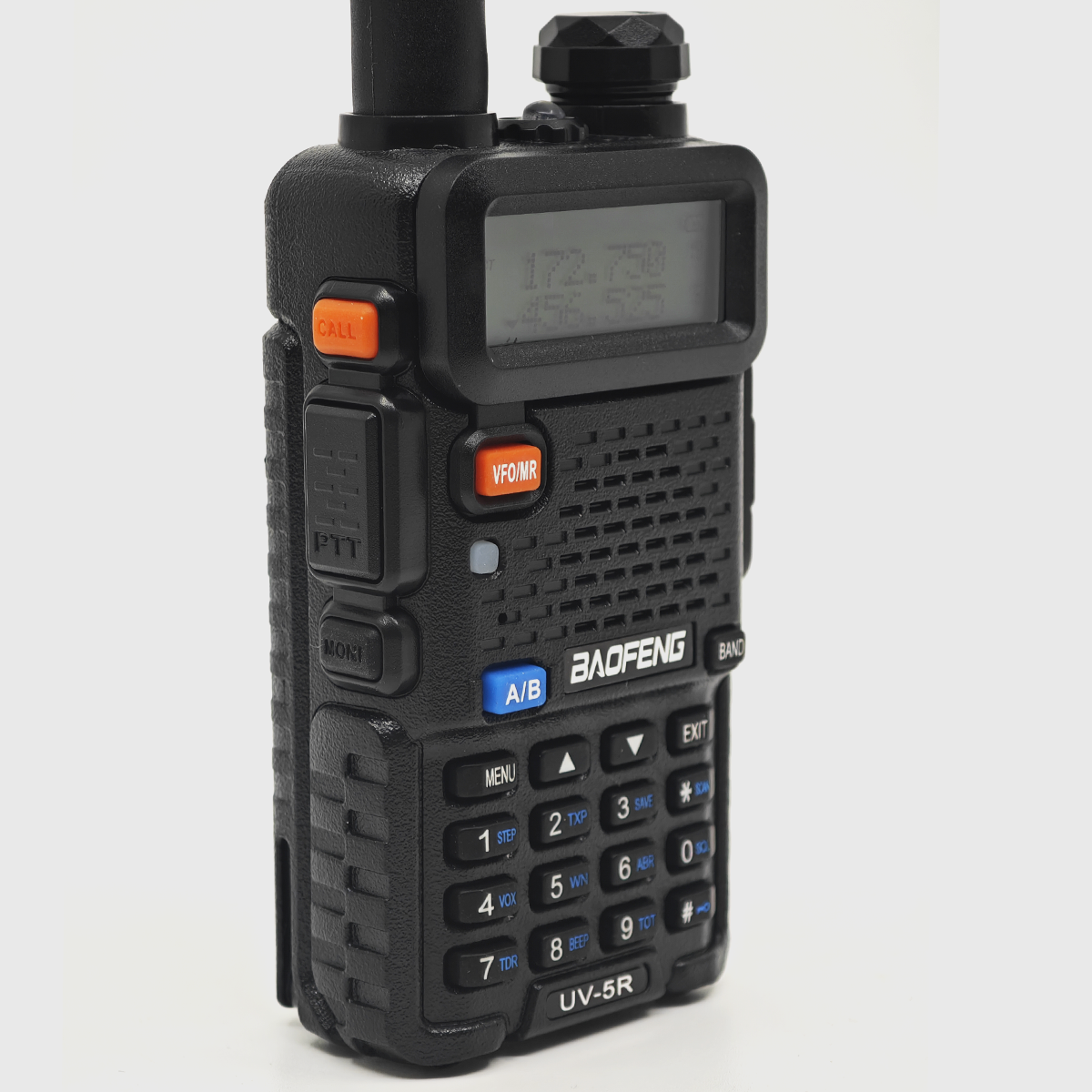 BAOFENG VISOKODOMETNI DIGITALNI VOKI TOKI UV-5R